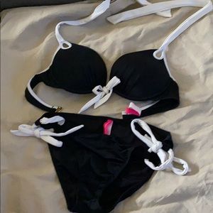 Black and white bikini NWOT